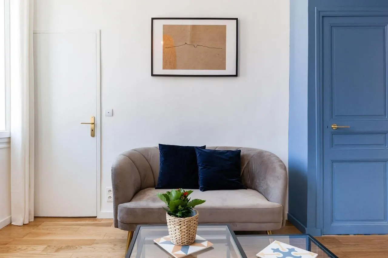 La Bonne Mere - Superbe Appartement Vue Notre Dame Marseilles Apartment